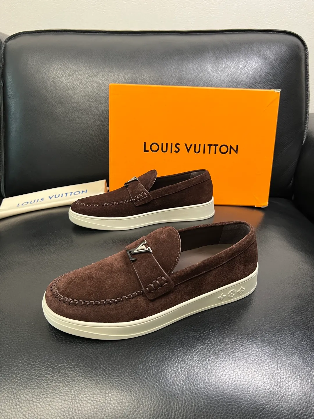 Men's shoes 💰740 Lv high quality top crafts Louis Vuitton, sports sneakers counter synchronization, uppers imported from Italy, high-quality splicing colorful complex crafts, imported mesh pads soft and comfortable, soles: original soles specially provided by the original factory, T men's shoes 💰U exclusive movable molded soles super comfortable, original factory single goods, code number 38-44 (customized 45)